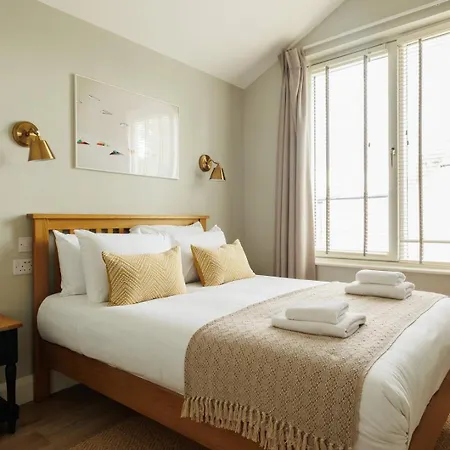 Guestready - Contemporary With Garden アパート
