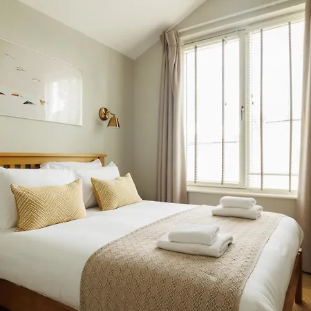 Guestready - Contemporary With Garden アパート